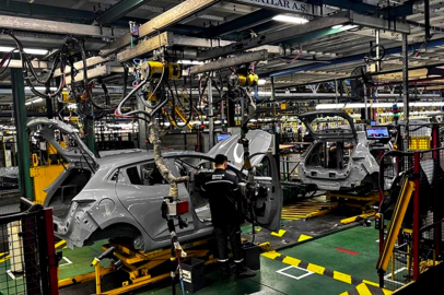 Bursa'daki Oyak Renault tesisinde dev dönüşüm! 400 milyon euroluk yatırım