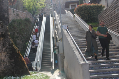 Bursa’da ‘yürüyen’ merdivenlerden bayram sürprizi: Yine yürümüyor!