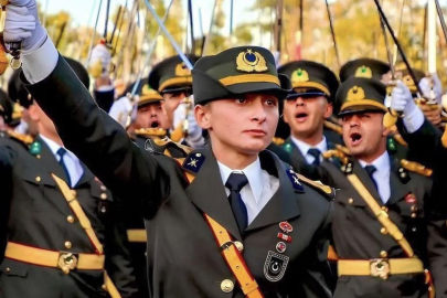 TSK'dan ihraç edilen Teğmen Ebru Eroğlu davasında karar çıktı