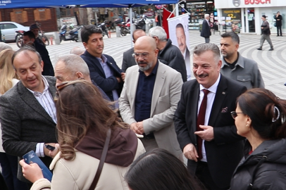 Anahtar Parti Bursa’da 200 bin ata tohumunu 2 saatte dağıttı