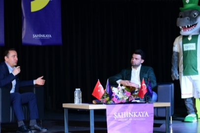 Bursaspor Başkanı Çelik öğrenciler ile buluştu