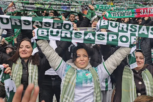 A Parti Kadın Kolları Genel Başkanı Bursaspor maçında!