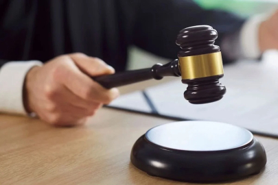 Patronuna söylediği söz hakaret sayılmadı, üstüne bir de tazminat aldı