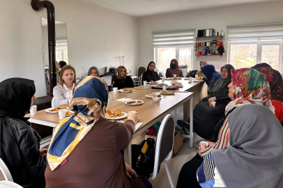 Sakarya Büyükşehir’in “Kadın Kadına” projesi 16 ilçede sahada