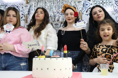 Kocaeli'de 'Beyaz Kalpler'in mezunları mesleğe uğurlandı