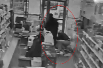 Bursa'da jandarma kalp krizi geçiren vatandaşı hayata döndürdü!