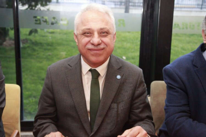Bursa siyasetinin renkli ismi eczacı Ayhan Özbek hayatını kaybetti