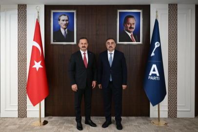 Ağıralioğlu Azerbaycan Büyükelçisi Memmedov’u ağırladı