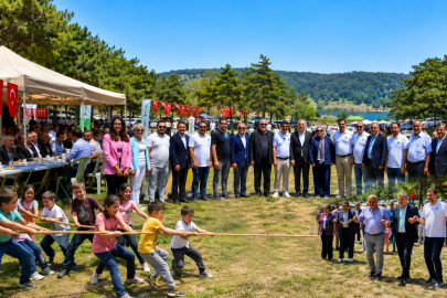  Bursa'da Gulparlılar Derneği Pikniğine Yoğun İlgi
